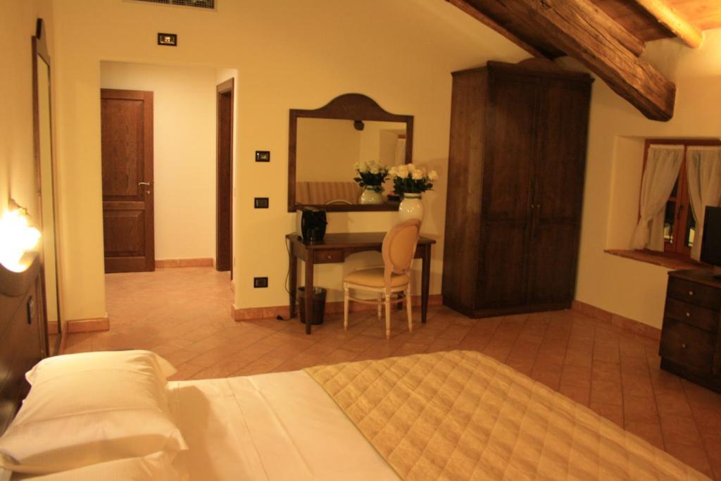 Hotel Cascina Canova Uggiate Extérieur photo