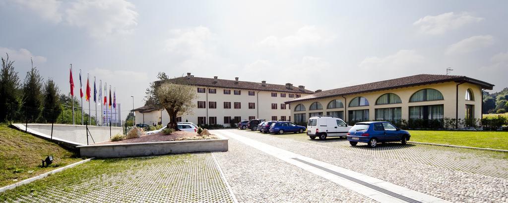Hotel Cascina Canova Uggiate Extérieur photo