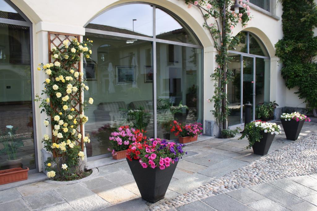 Hotel Cascina Canova Uggiate Extérieur photo