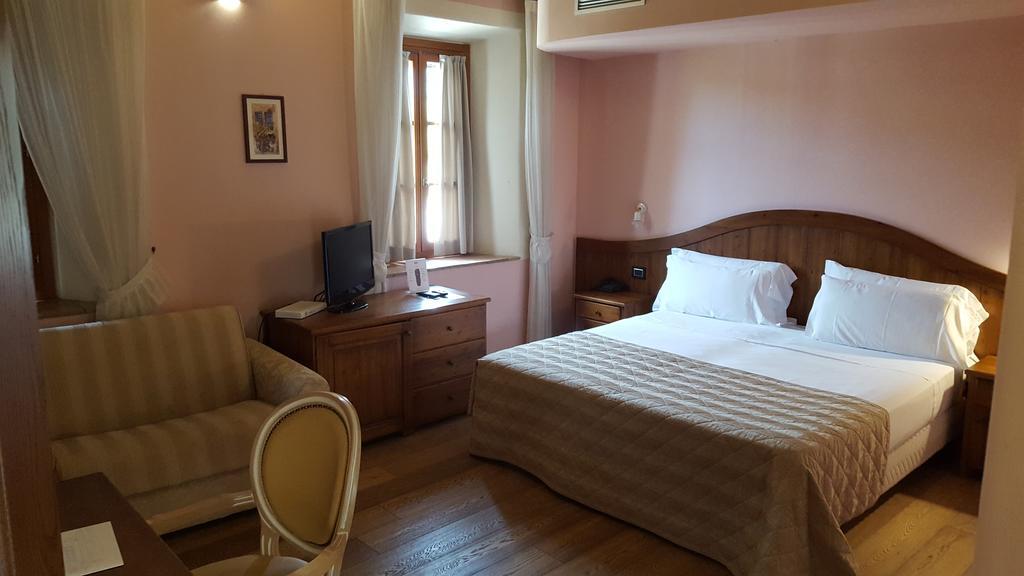 Hotel Cascina Canova Uggiate Extérieur photo