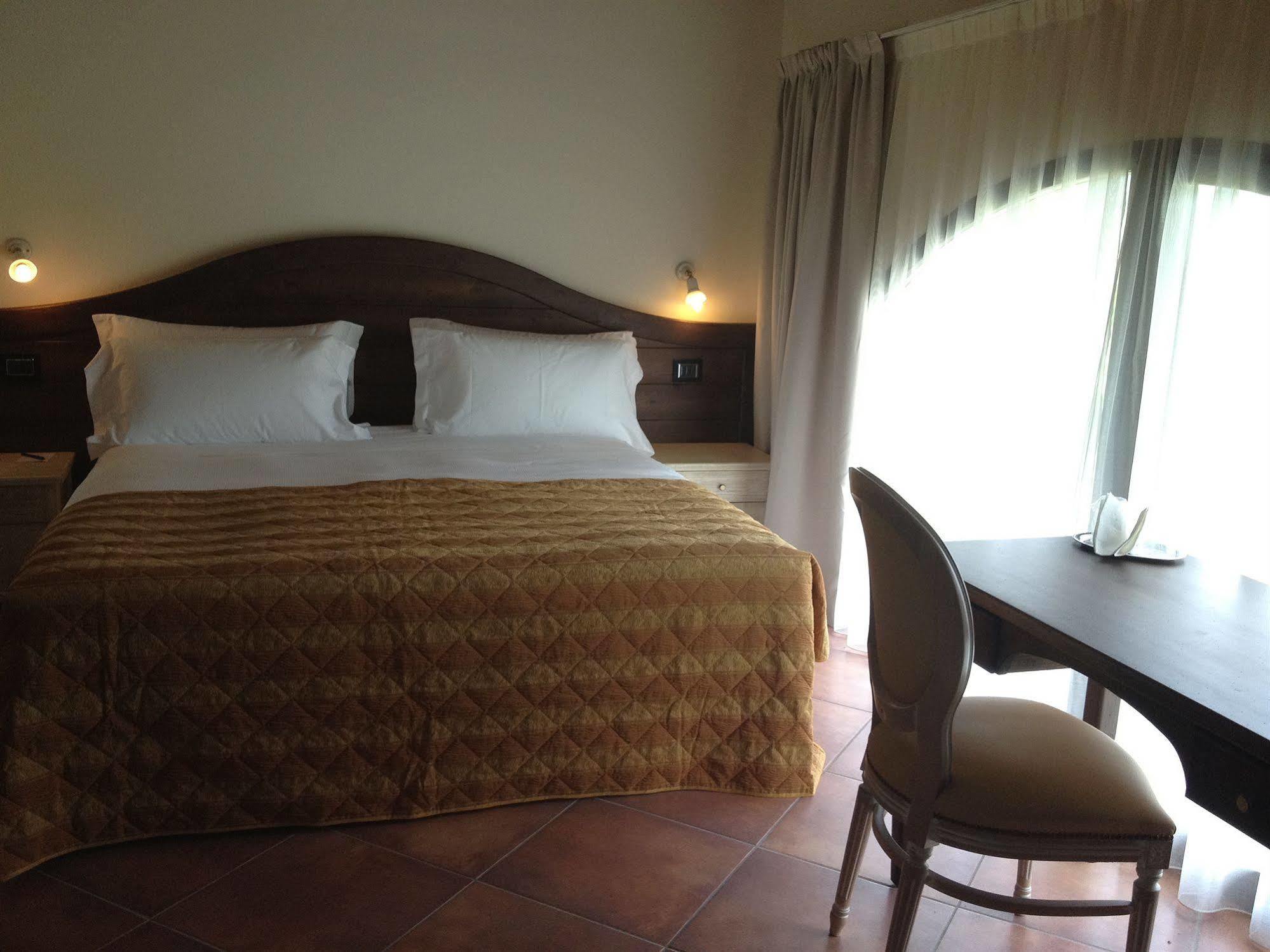 Hotel Cascina Canova Uggiate Extérieur photo