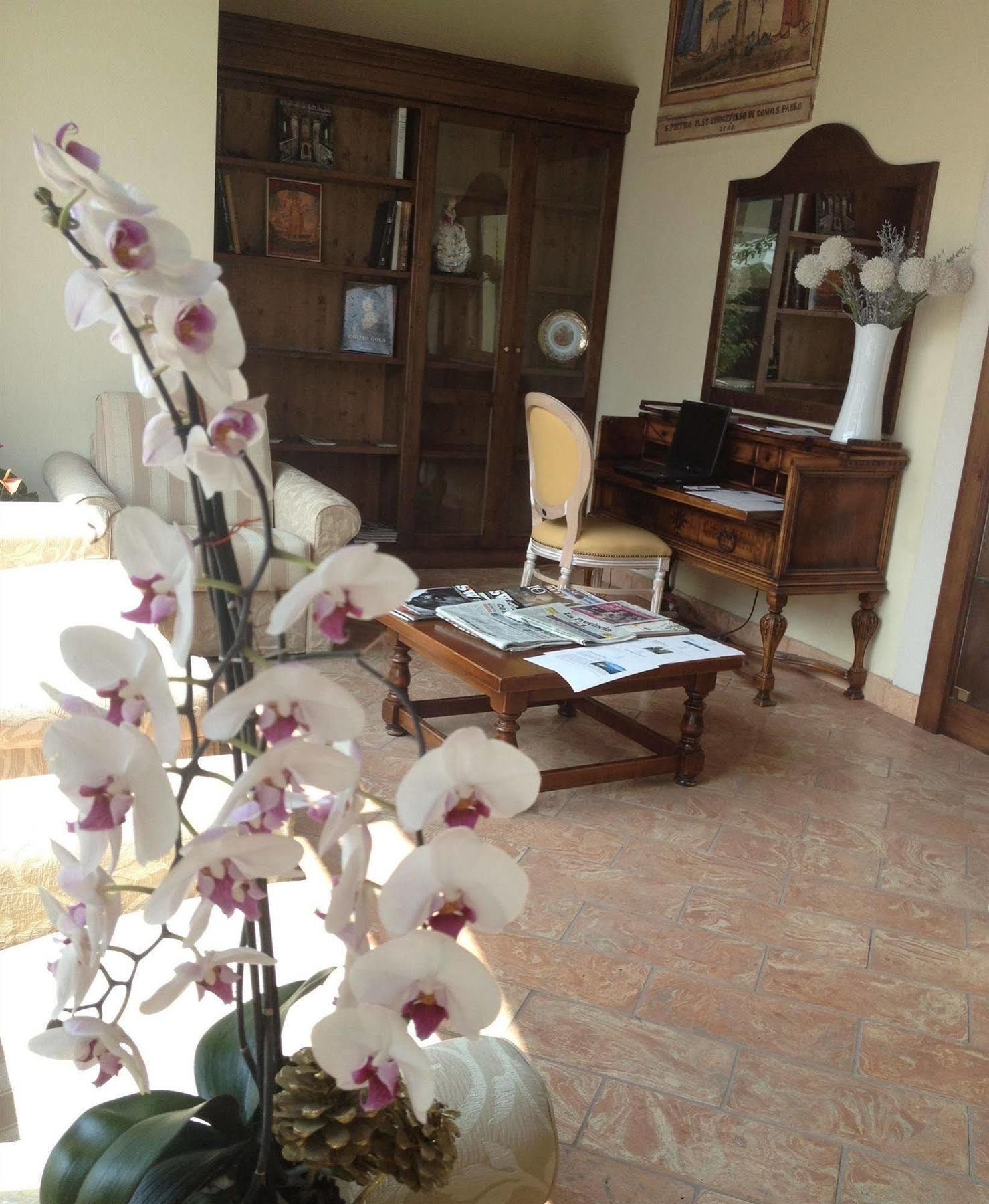 Hotel Cascina Canova Uggiate Extérieur photo